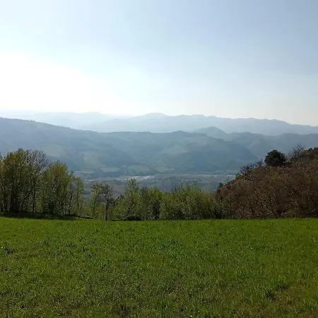 ベッド・アンド・ブレックファスト Poggio Di Vento Sulla Via Degli Dei *
