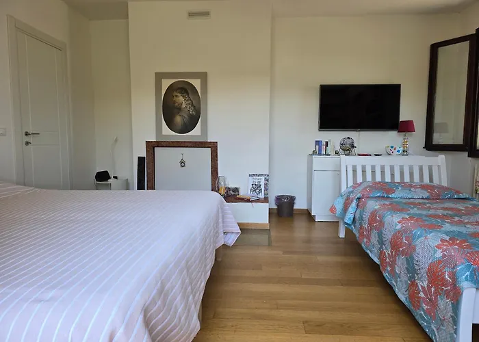 Bed & Breakfast Poggio Di Vento Sulla Via Degli Dei *